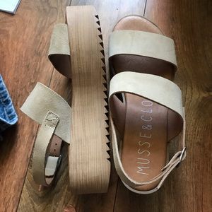 Musse & Cloud Suede Platform Strappy Sandals